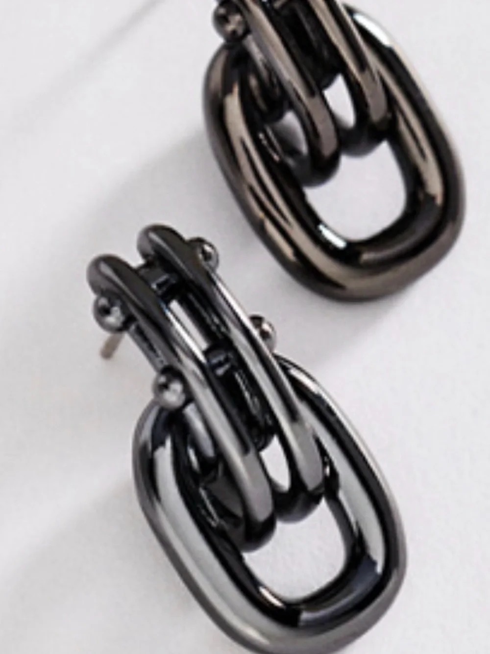 🔥NWT! ANTHROPOLOGIE! Gun Metal Brass! Linked Metal Earrings!